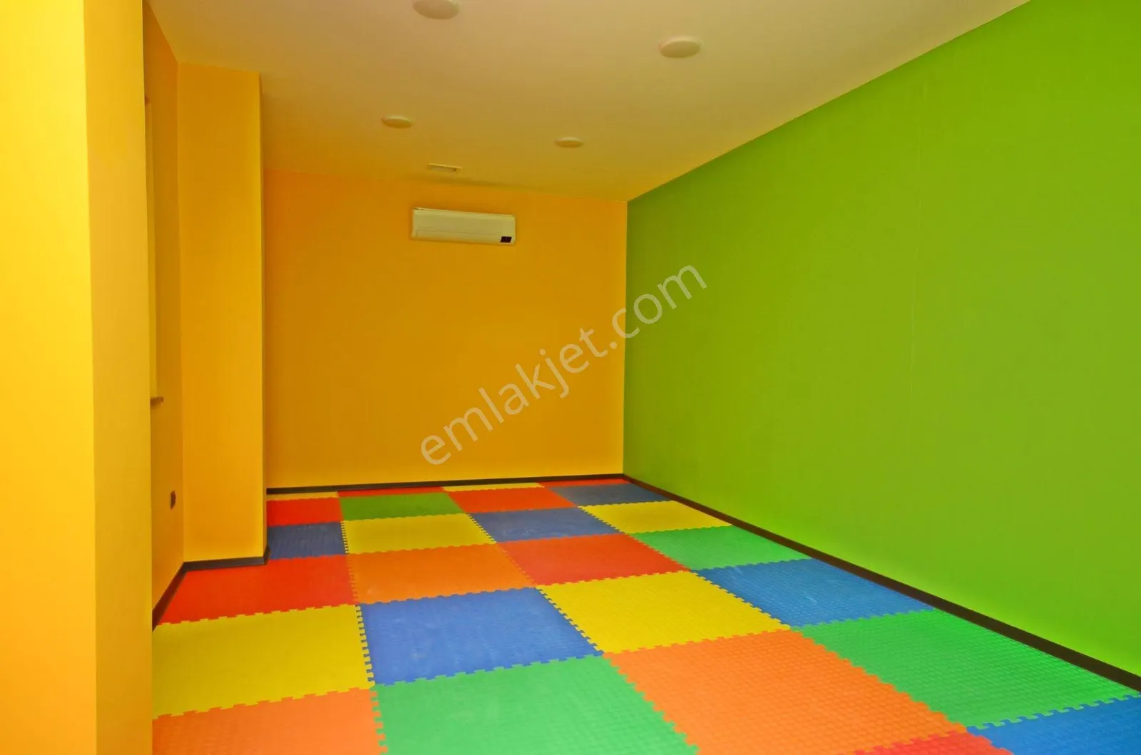 Apartment, 3-room, 110 m²