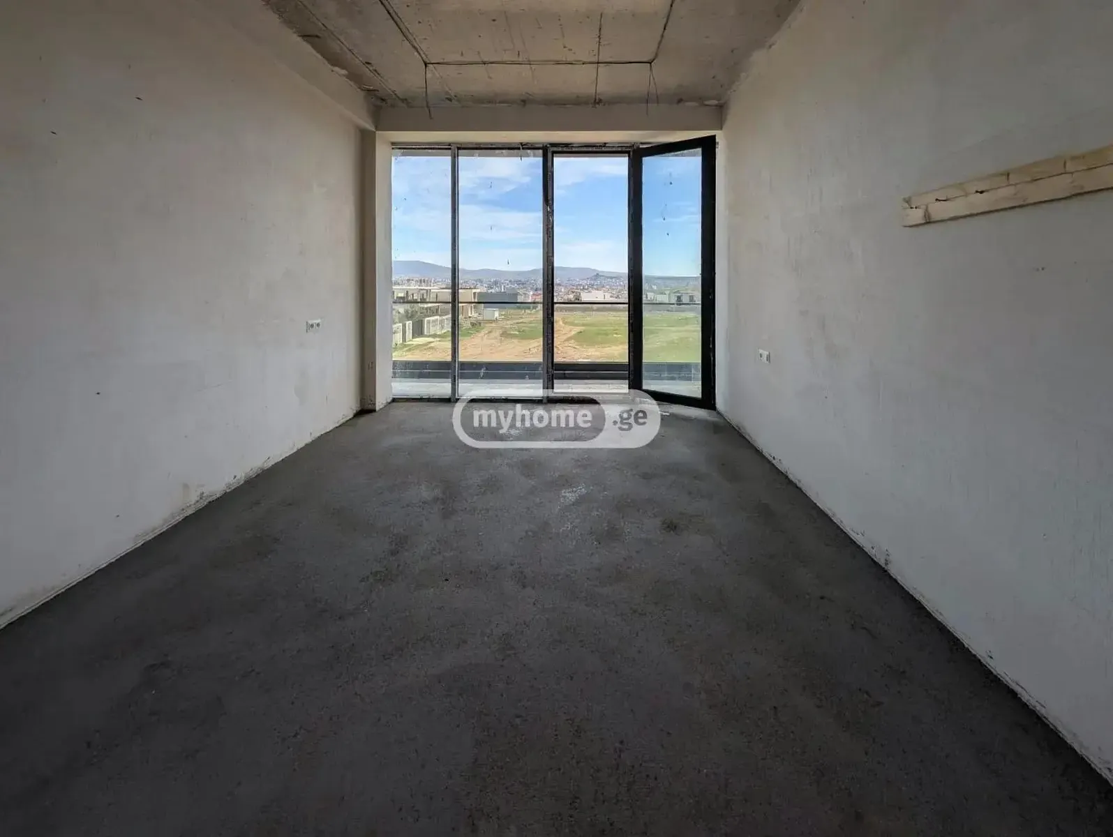 Дом, 5-комн., 290 м²
