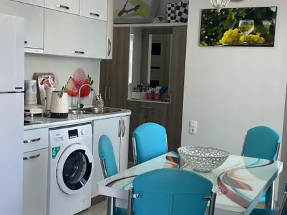 Квартира, 3-комн., 77 м²