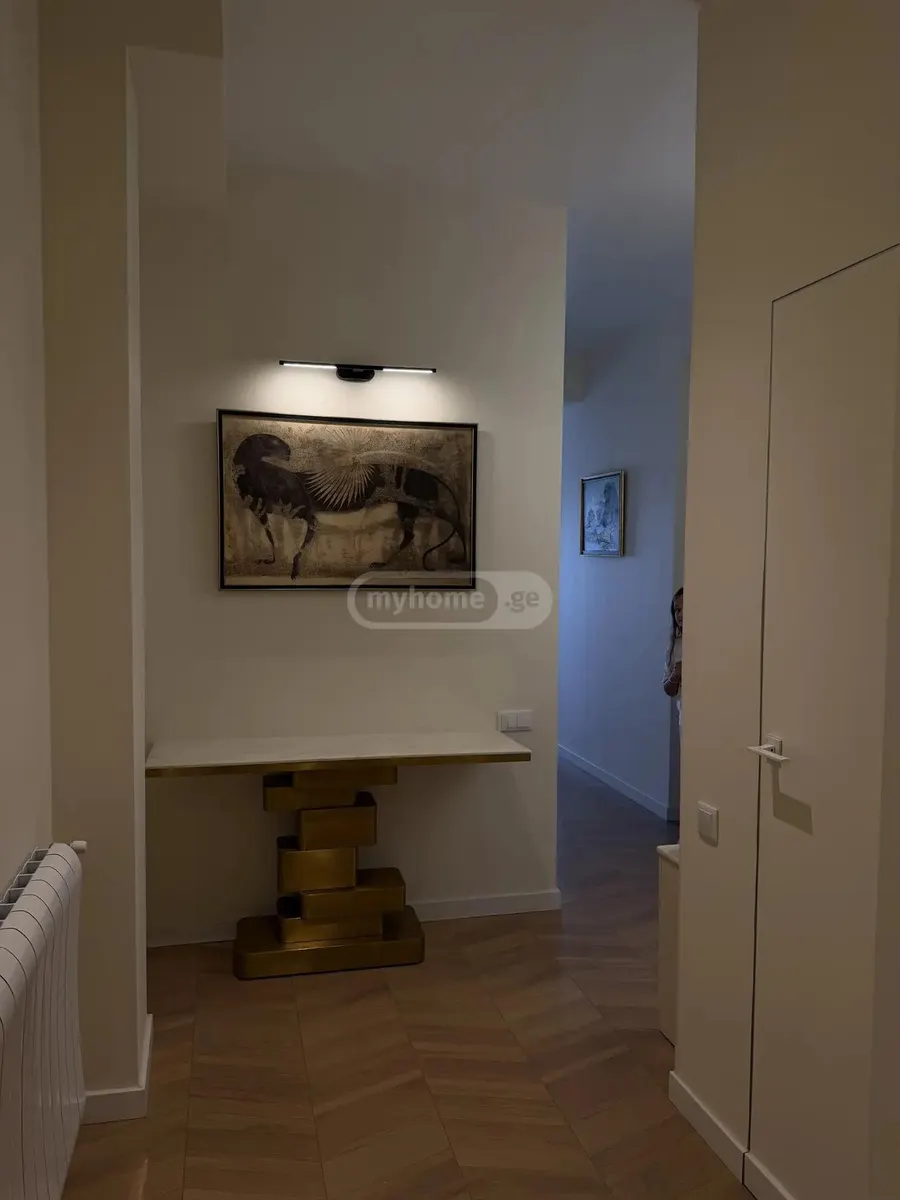 Квартира, 3-комн., 114 м²