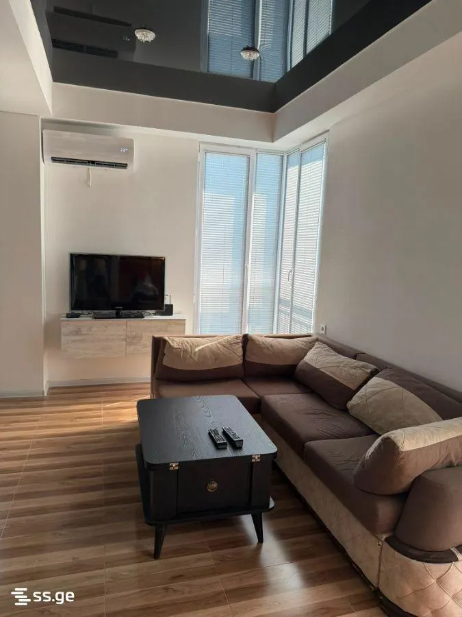 Квартира, 3-комн., 85 м²