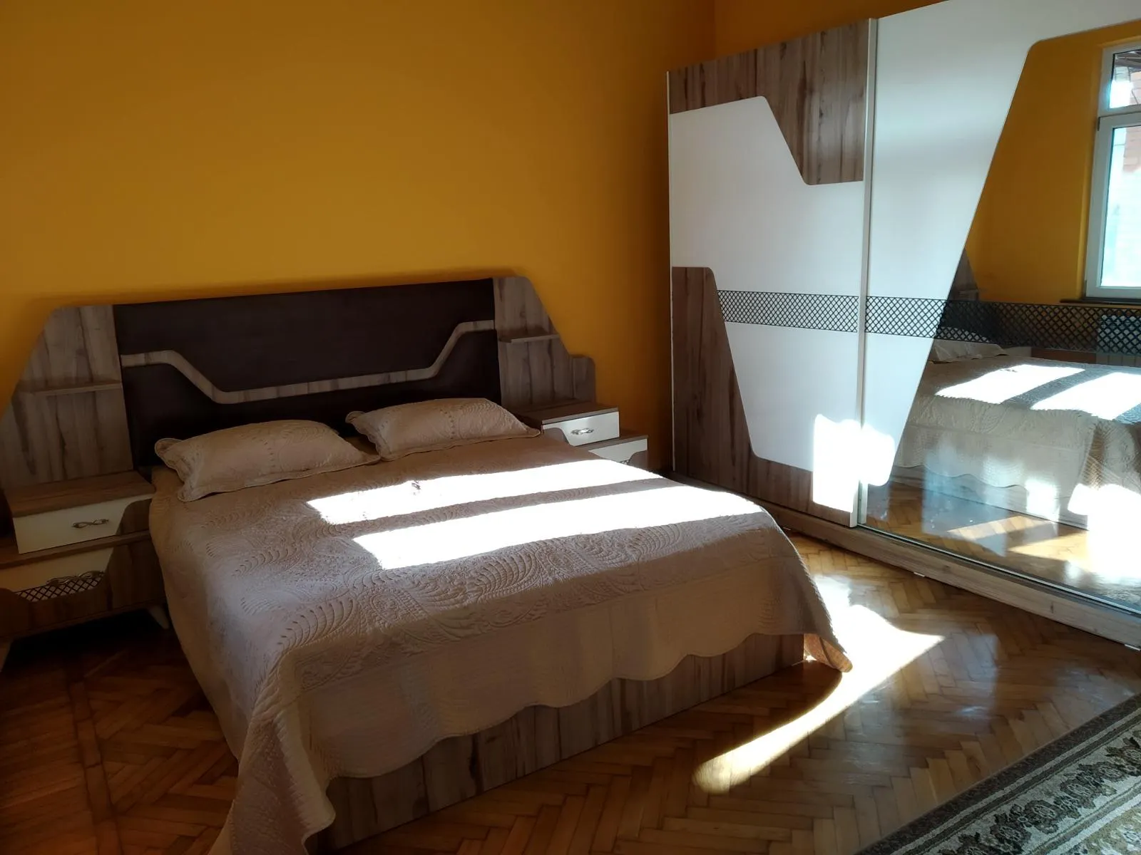 House, 5-room, 290 m²