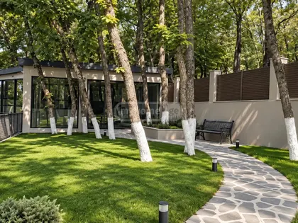 House, 5-room, 500 m²
