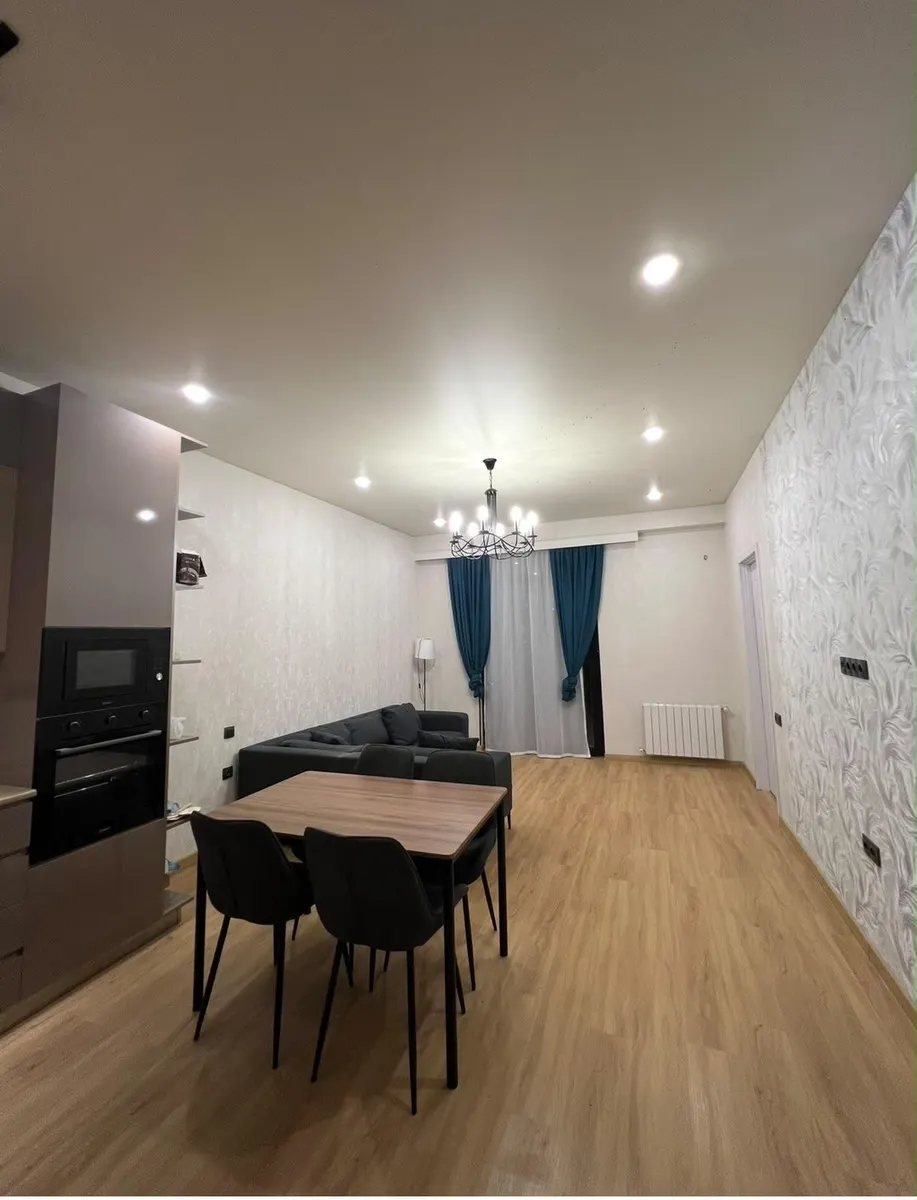 Квартира, 3-комн., 72 м²