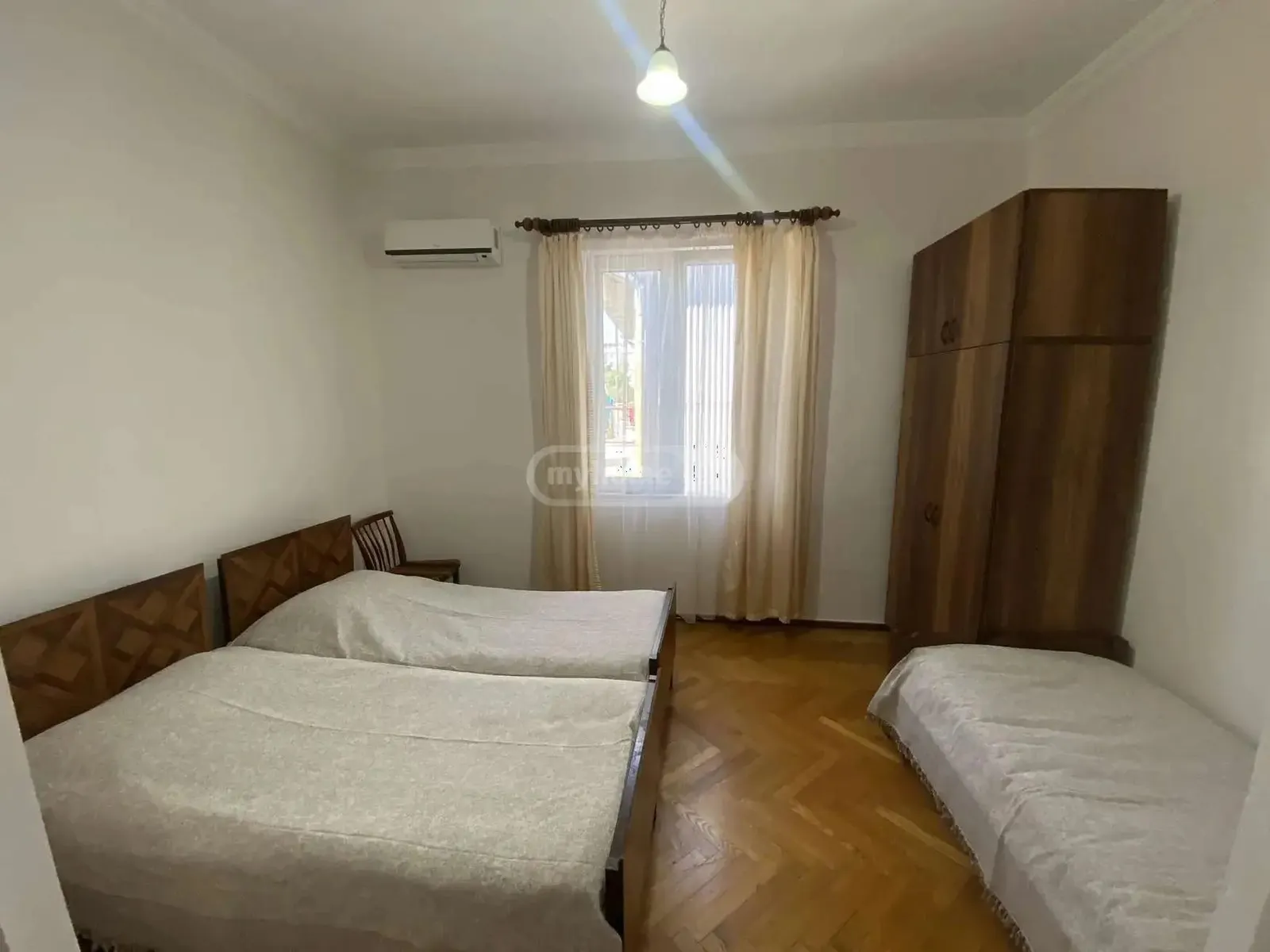 House, 4-room, 120 m²