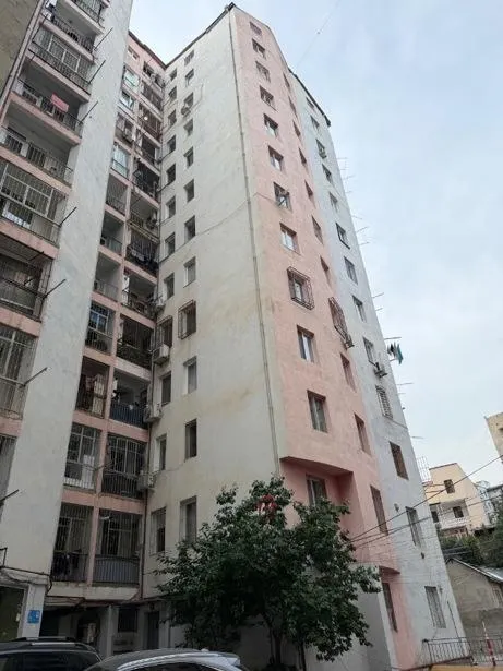 Квартира, 3-комн., 124 м²