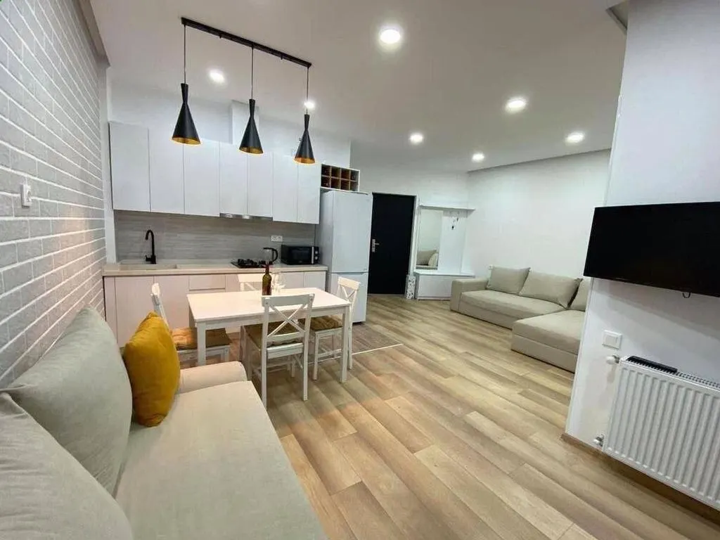Квартира, 3-комн., 70 м²