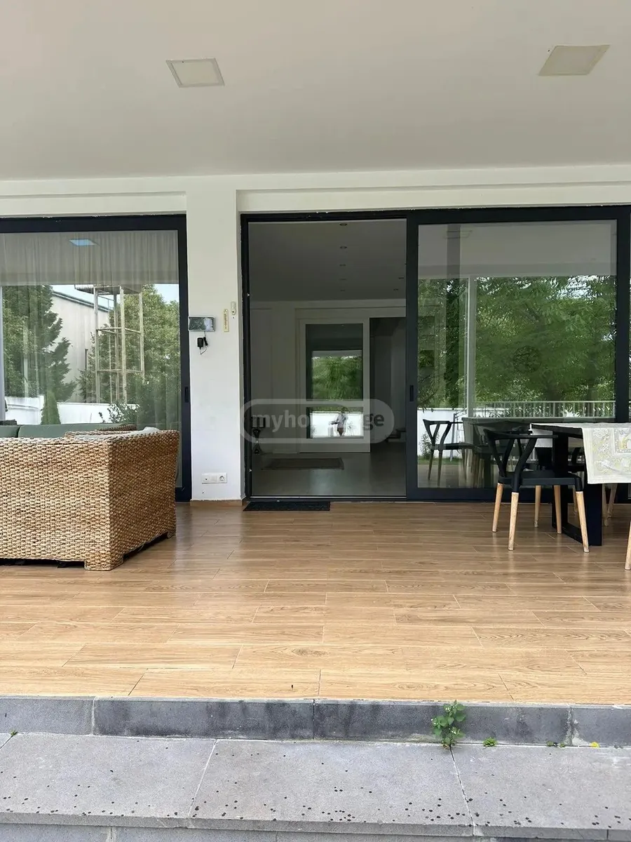Дом, 4-комн., 340 м²