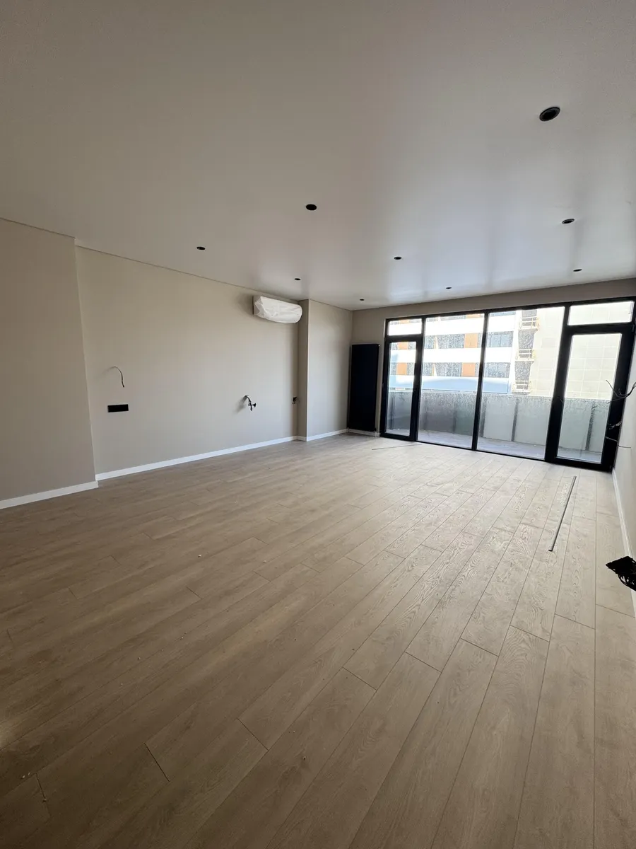Apartment, 1-room, 60 m², White House