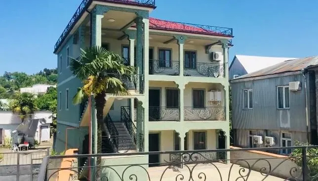 Дом, 9-комн., 350 м²
