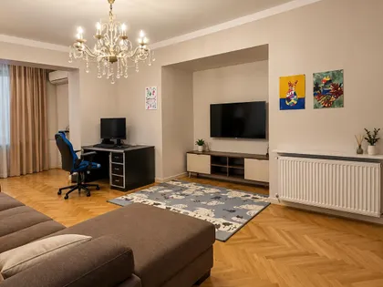 Квартира, 3-комн., 92 м²