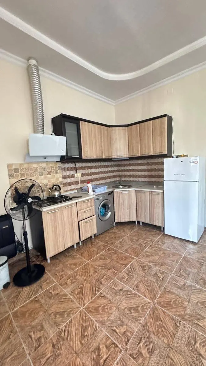 House, 3-room, 100 m²