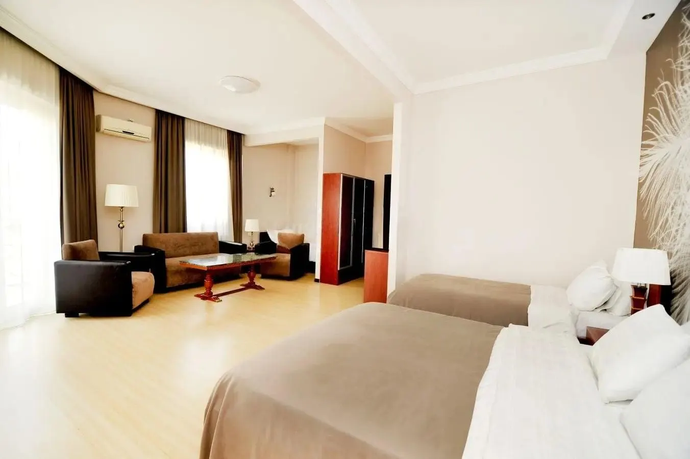 Дом, 10-комн., 600 м²