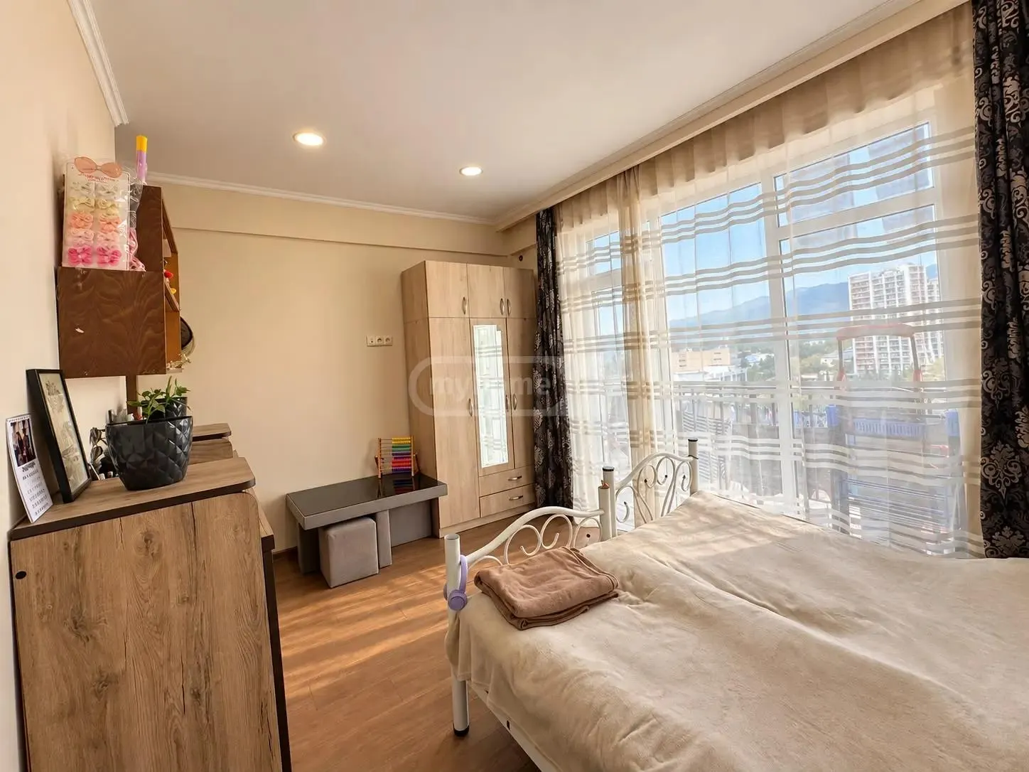 Квартира, 4-комн., 76 м²