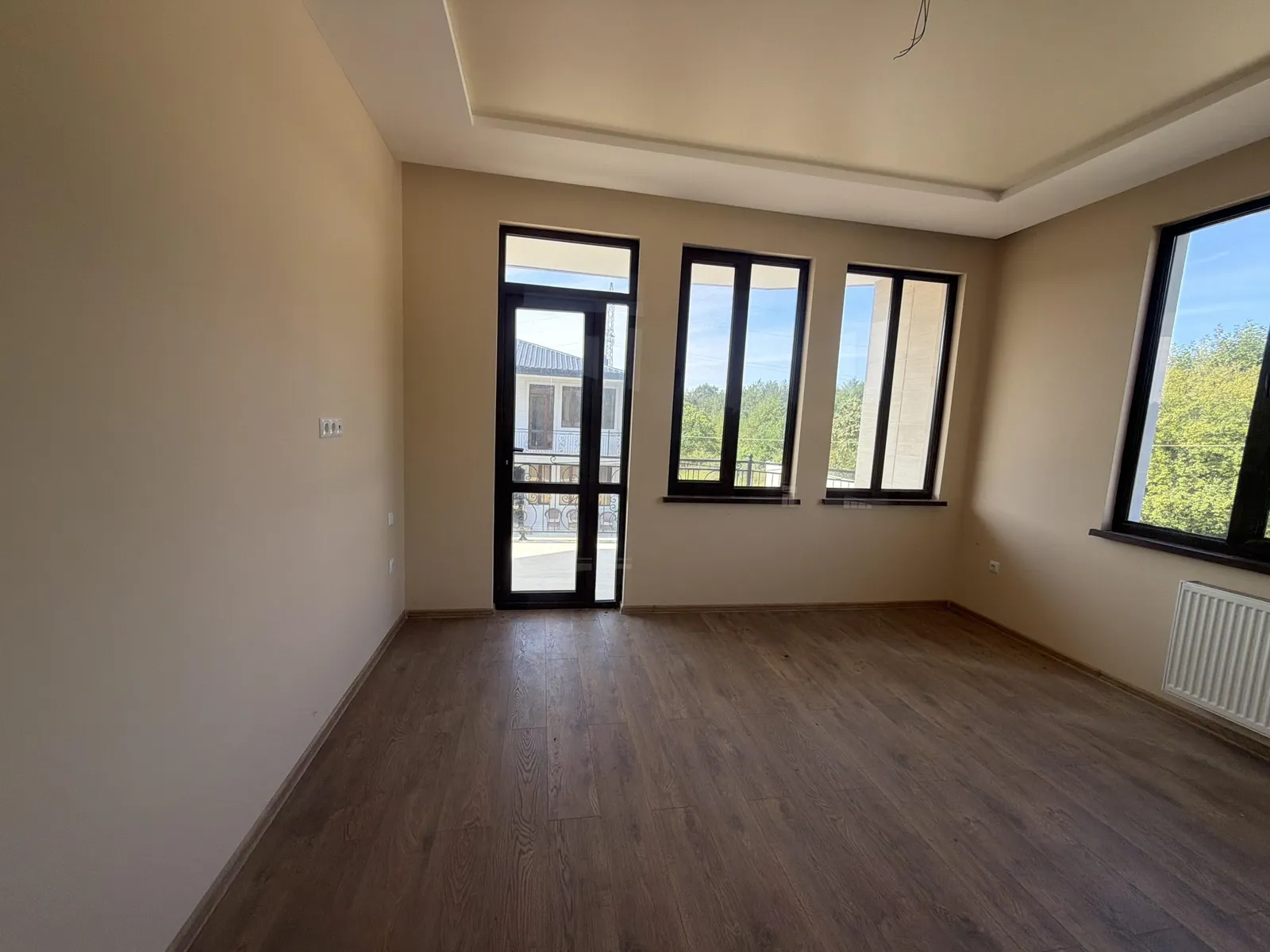 House, 5-room, 194.8 m²