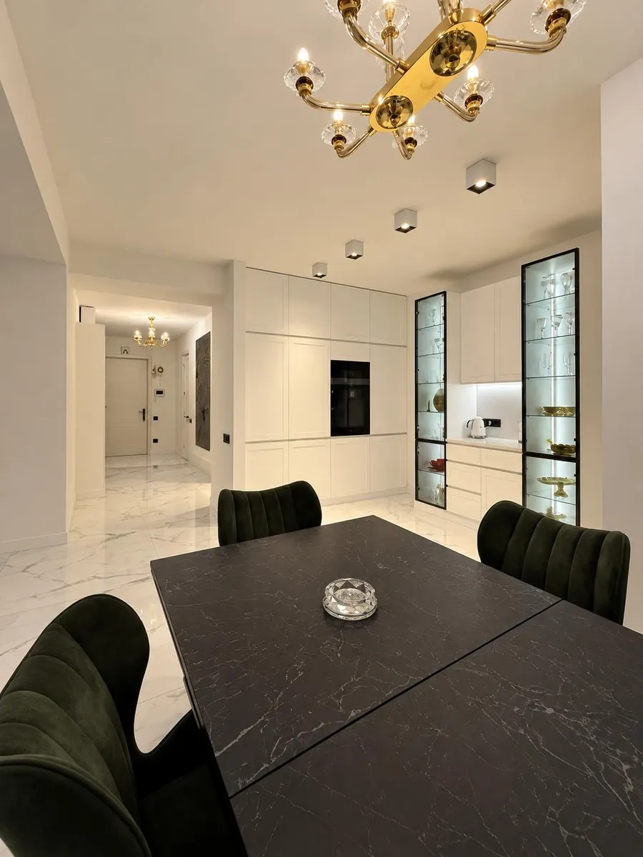 Квартира, 4-комн., 164 м²