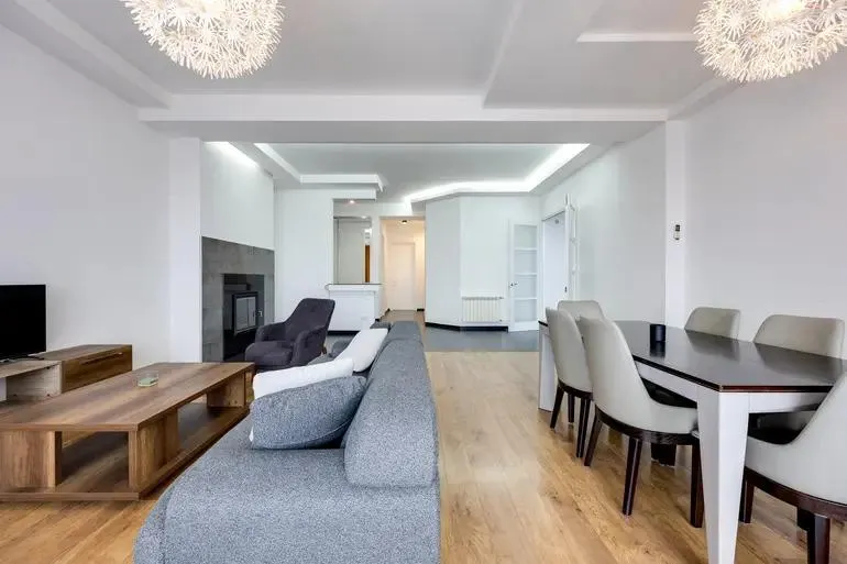 Квартира, 4-комн., 170 м²