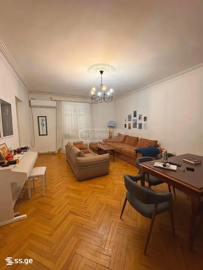 Квартира, 4-комн., 140 м²