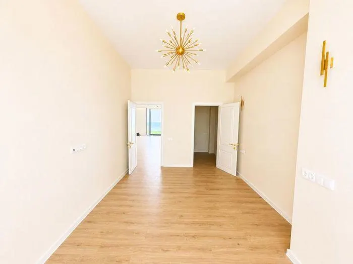 Квартира, 4-комн., 250 м²