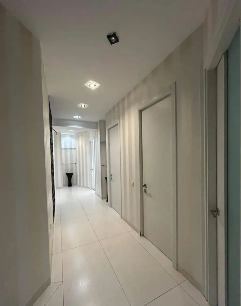 Квартира, 3-комн., 124 м²