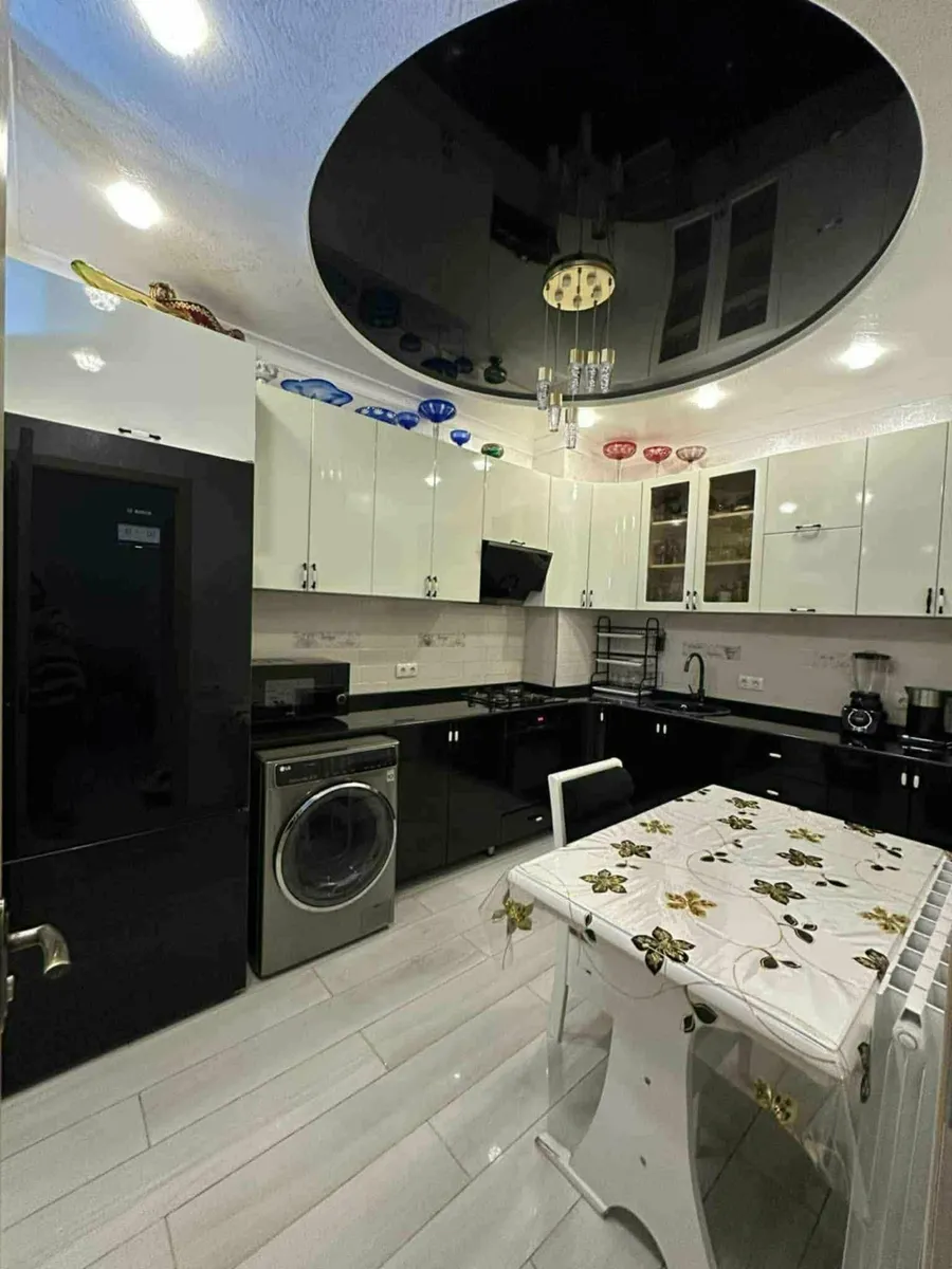 Квартира, 3-комн., 76 м²