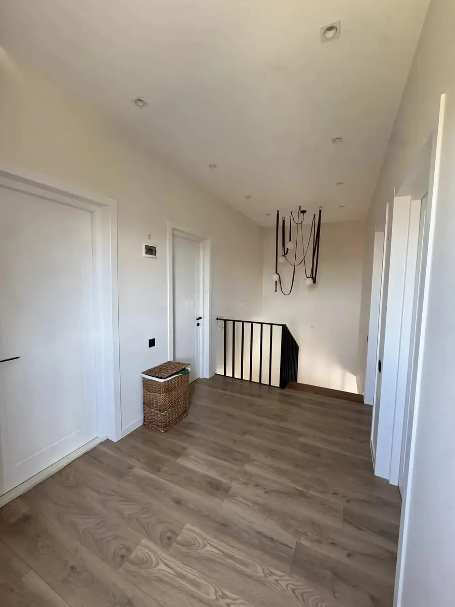 Дом, 5-комн., 160 м²