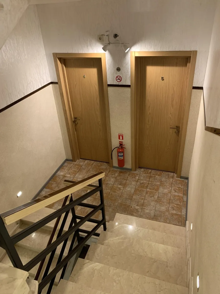 House, 5-room, 250 m²