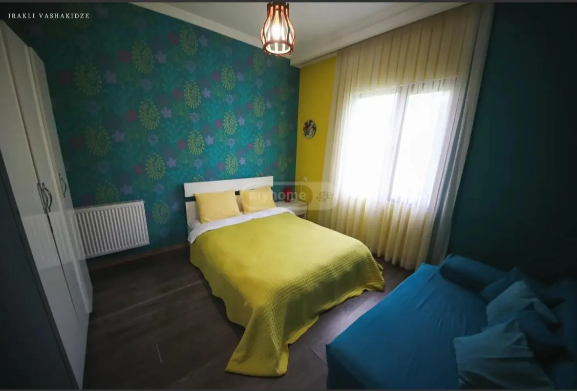 House, 4-room, 200 m²