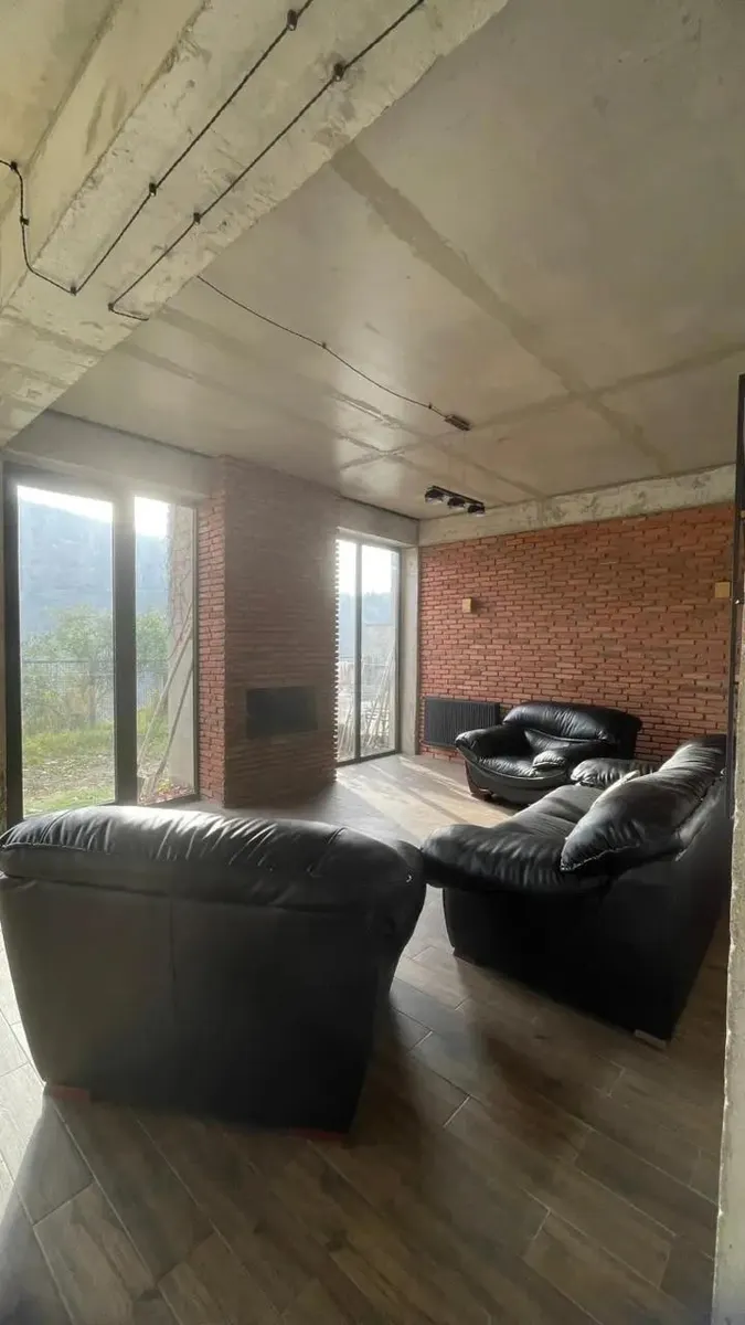Дом, 6-комн., 350 м²