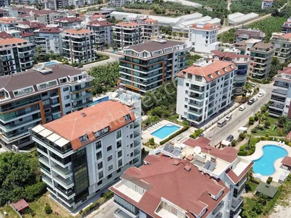 Apartment, 6-room, 200 m²