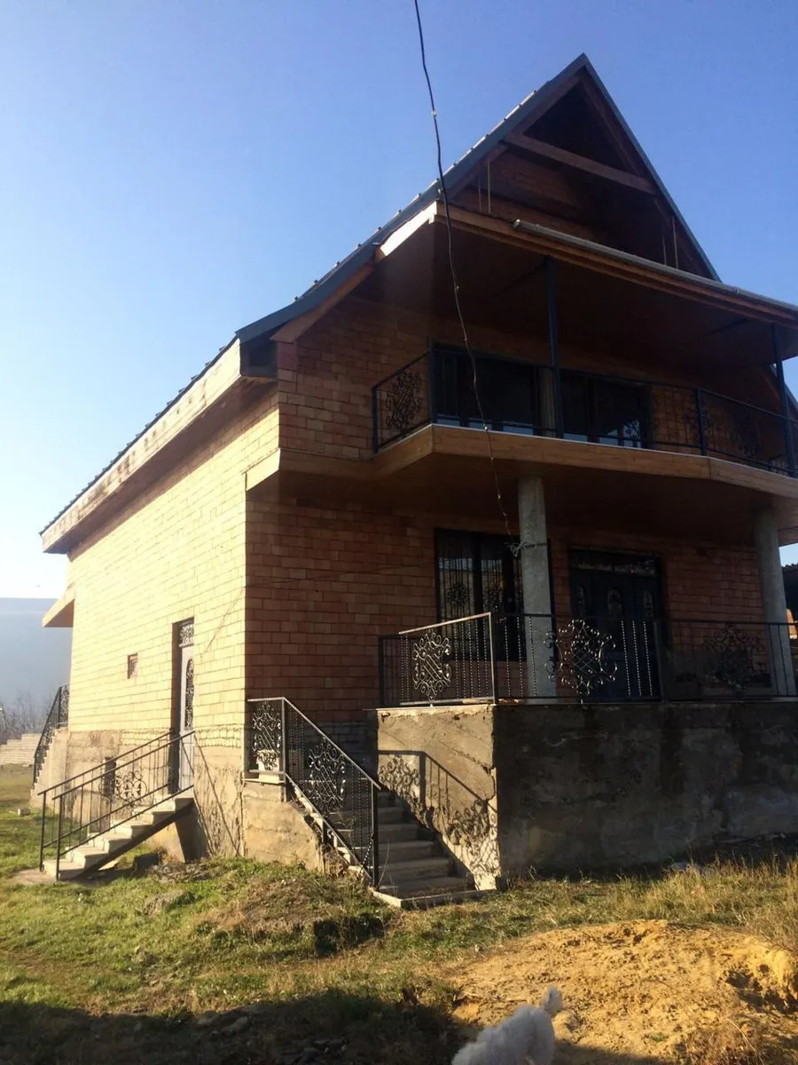 Дом, 4-комн., 400 м²