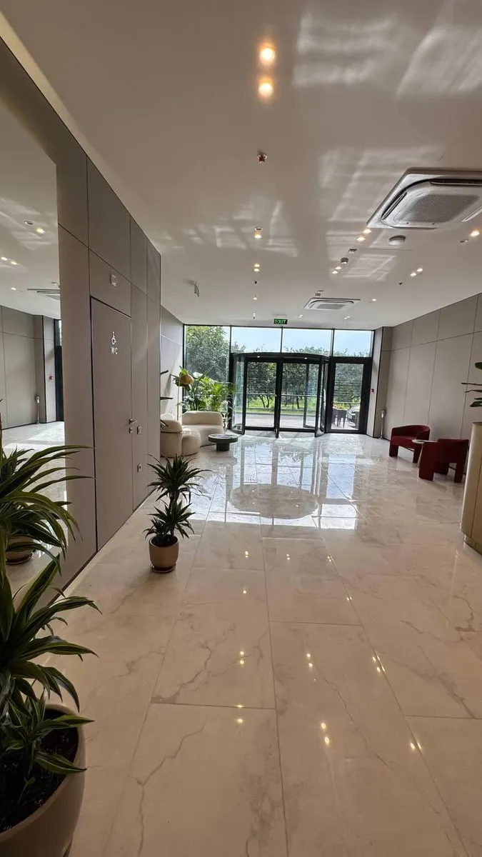 Квартира, 2-комн., 64.93 м², Queen's Residence
