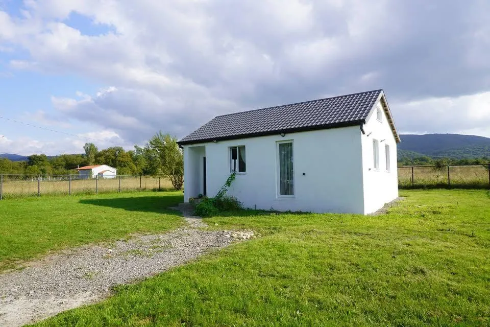 House, 3-room, 54 m²
