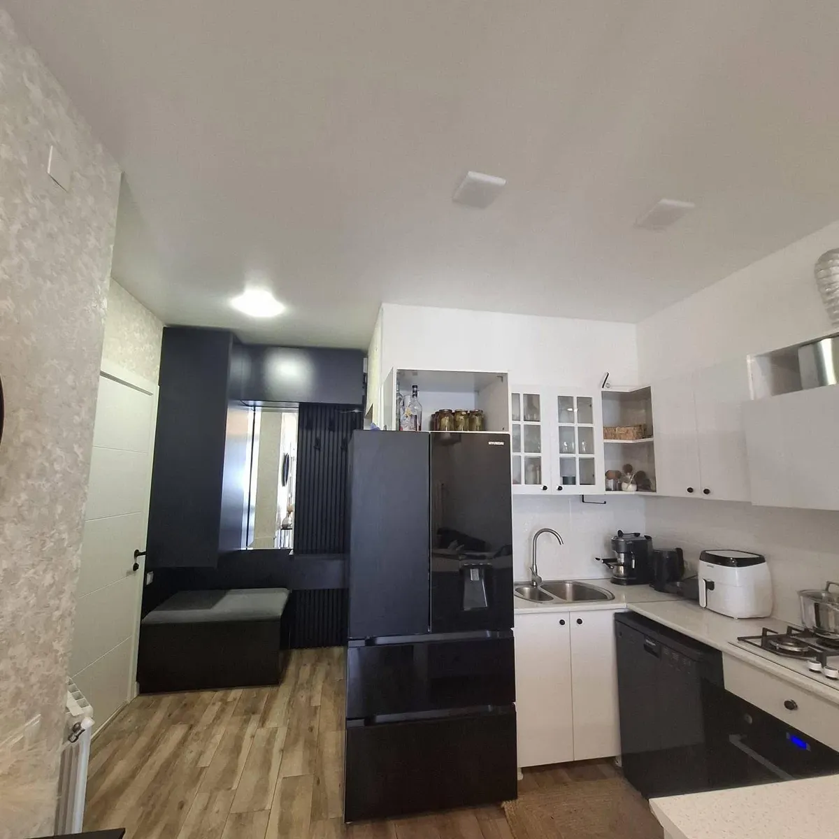 Квартира, 3-комн., 60 м², Middle House