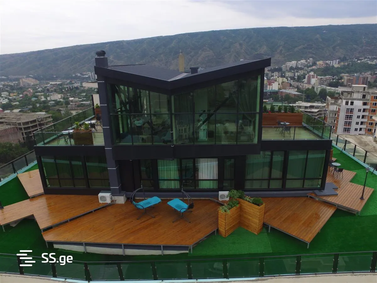 Квартира, 5-комн., 450 м²