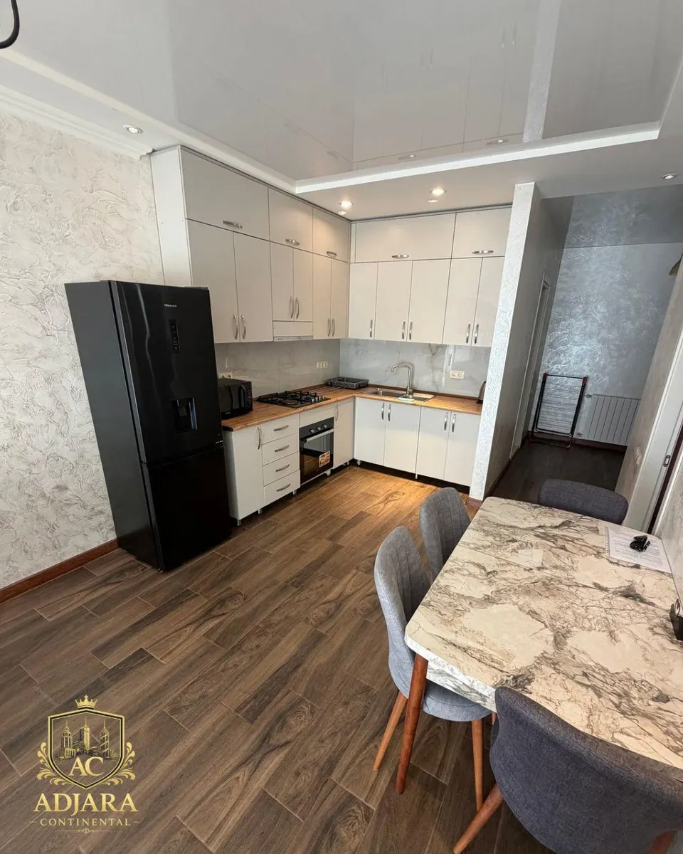 Квартира, 3-комн., 75 м², General Aslan Abashidze St, 10
