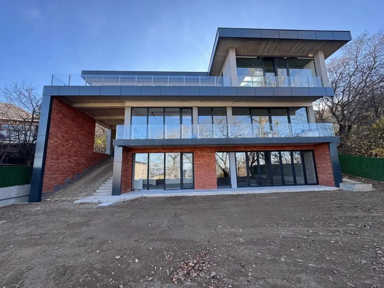 Дом, 10-комн., 750 м²