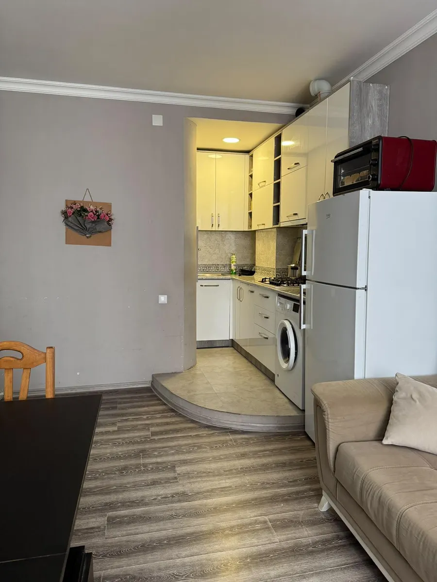 Квартира, 3-комн., 56 м²