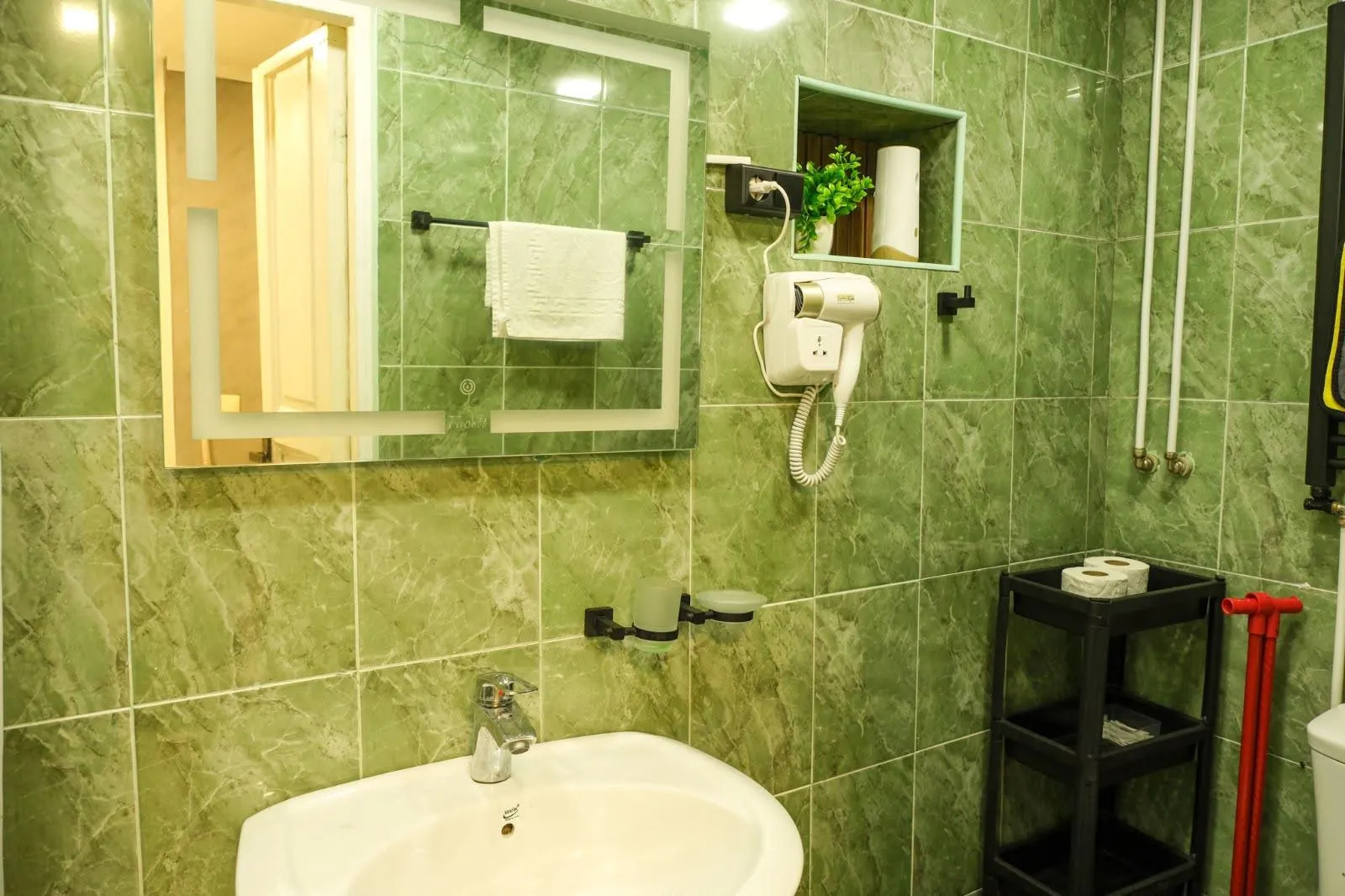 House, 3-room, 100 m²
