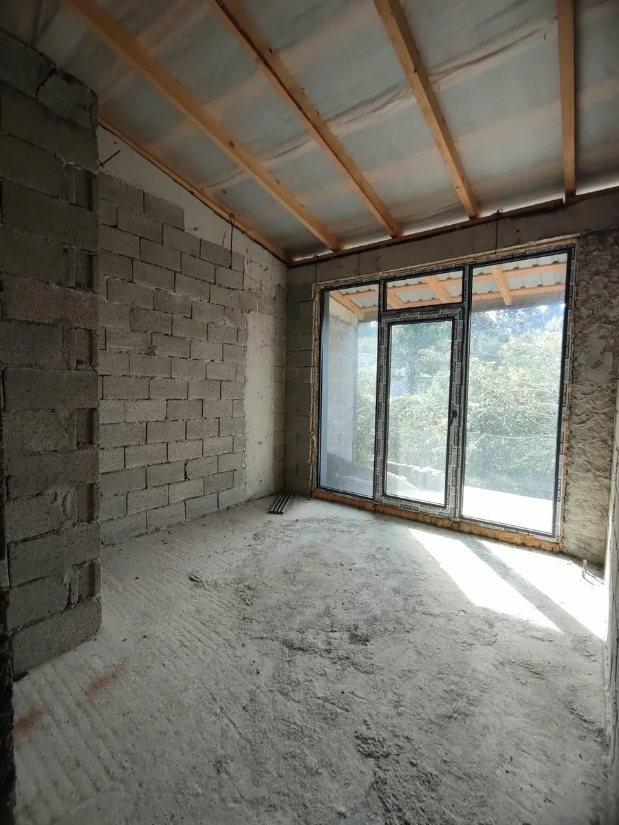 House, 3-room, 136 m²