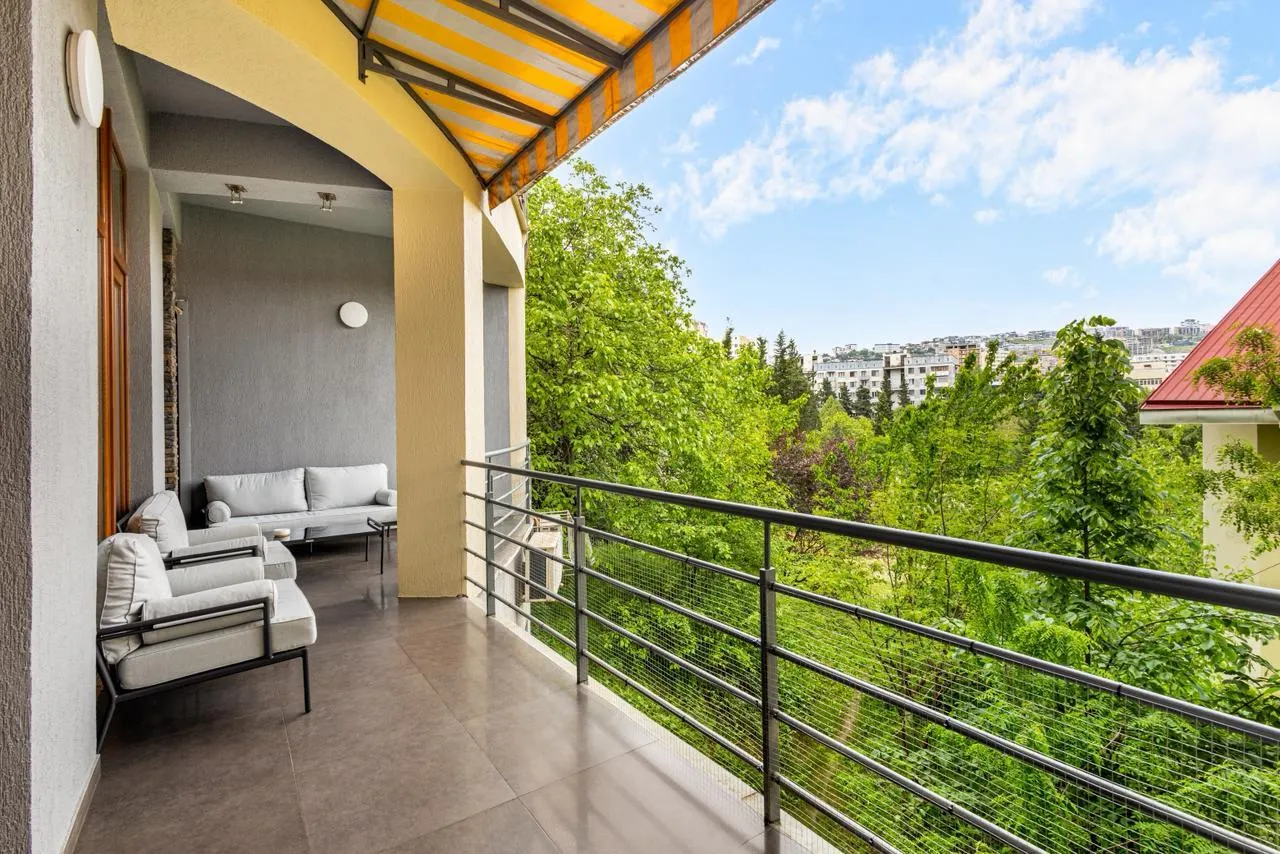 Квартира, 5-комн., 246 м²
