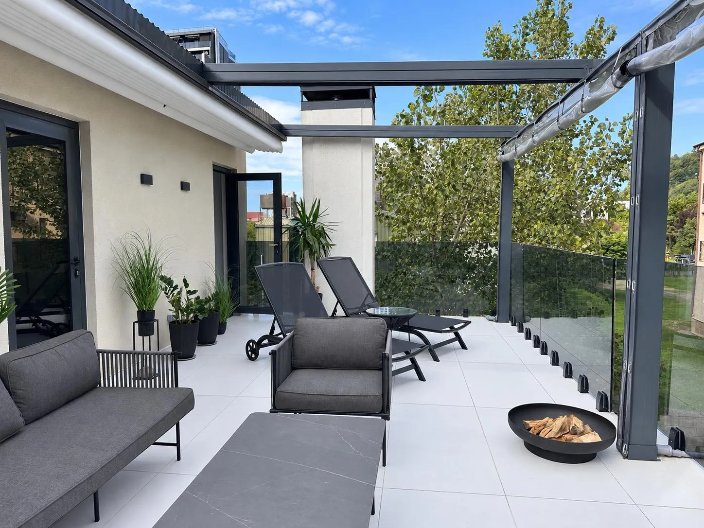 House, 5-room, 217 m²