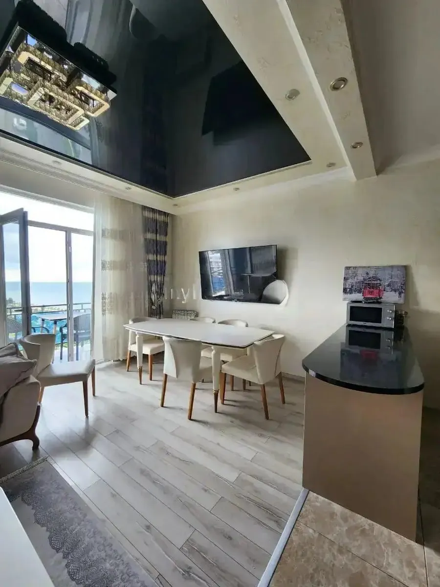 Квартира, 3-комн., 100 м², Aisi