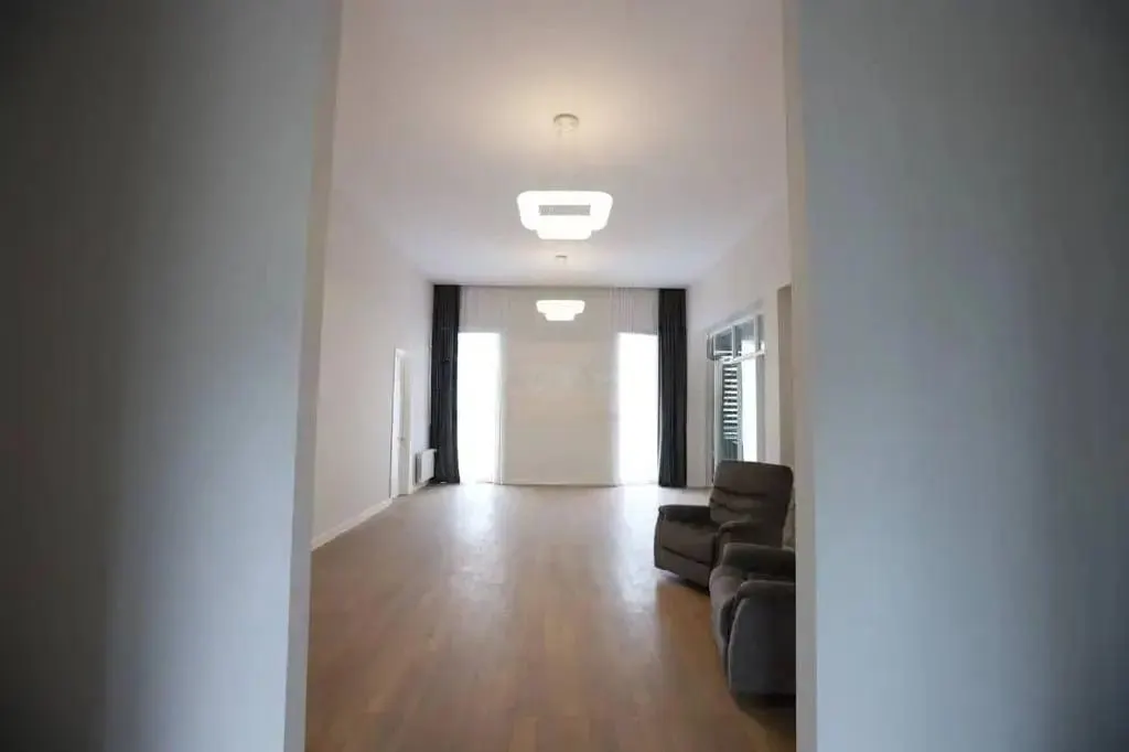 Дом, 7-комн., 600 м²