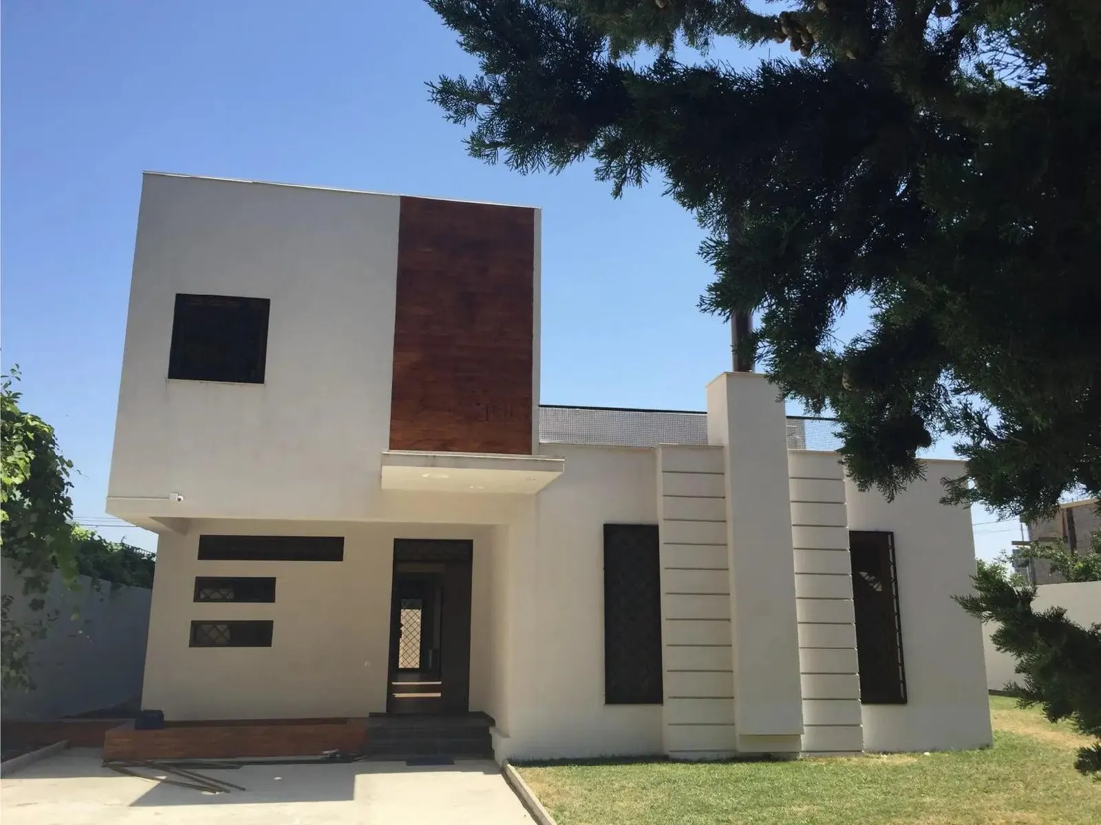 House, 7-room, 355 m²