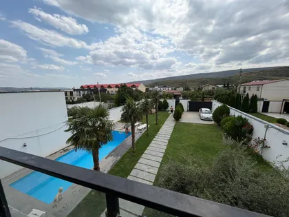 House, 5-room, 800 m²