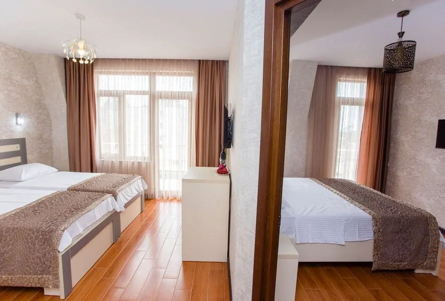 Apartment, 2400 m²