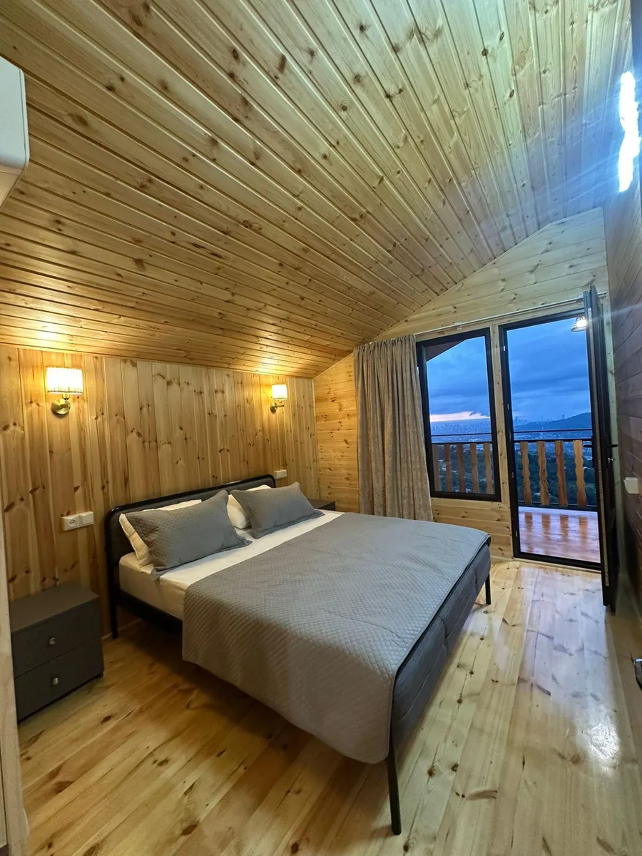 House, 3-room, 80 m²