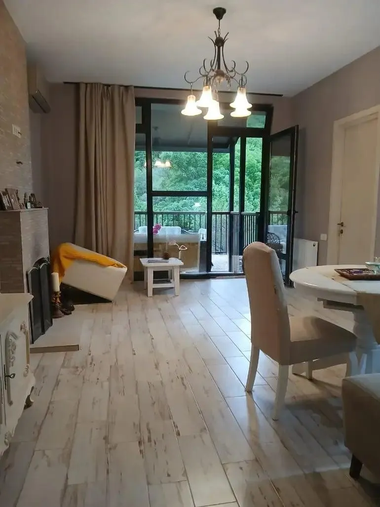 Дом, 5-комн., 245 м²