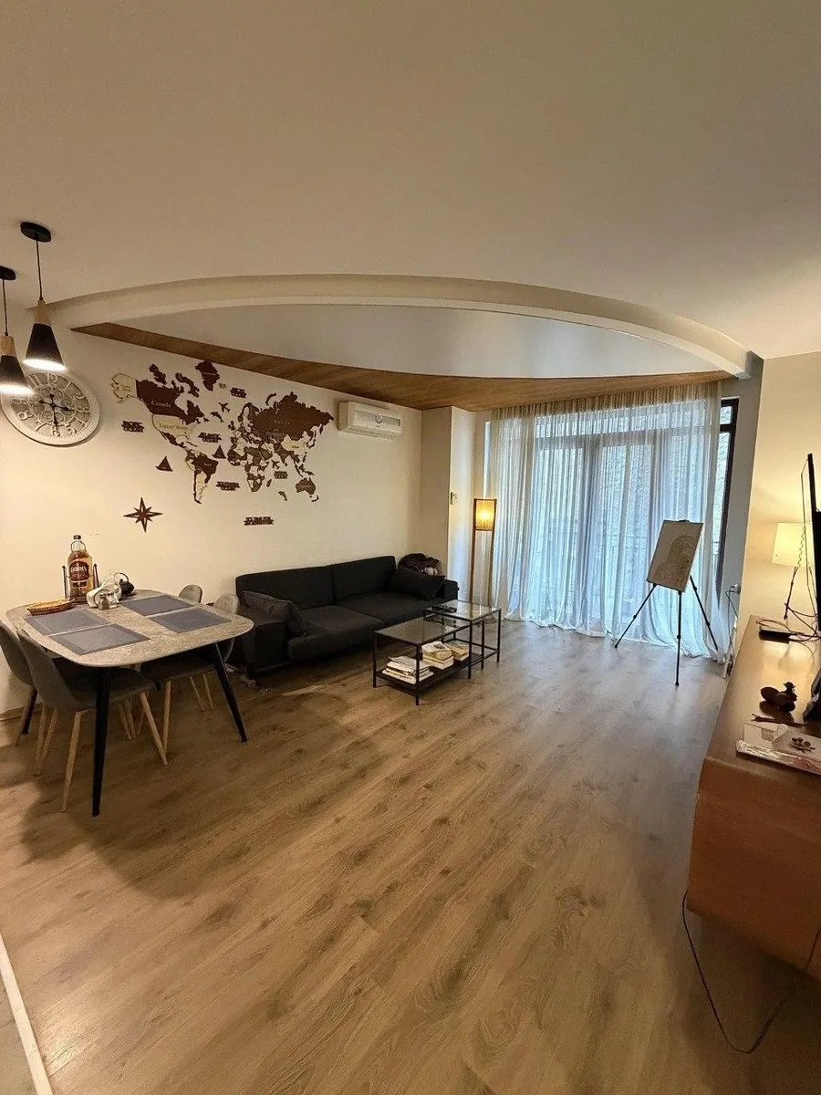 Квартира, 2-комн., 65 м²